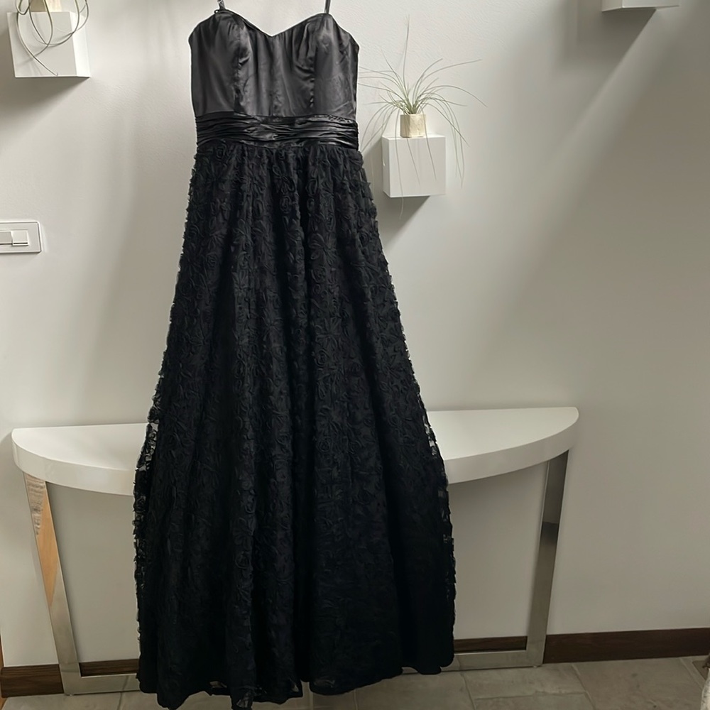 Aidan Mattox black maxi dress evening gown